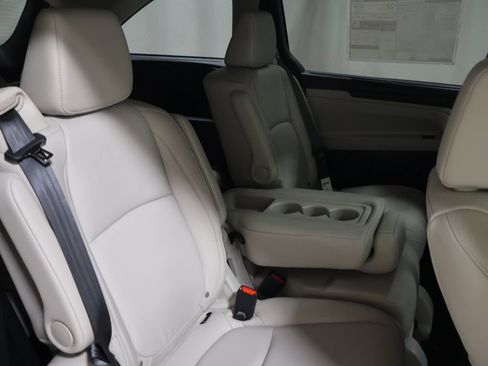 New 2027 Honda Odyssey EX-L image 15