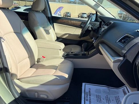 Used 2018 Subaru Outback 3.6R Limited AWD/4WD image 20