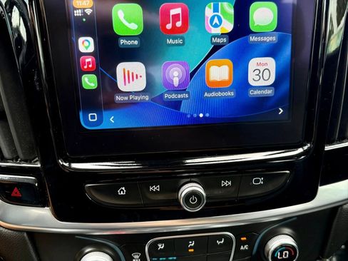 Used 2019 Chevrolet Traverse RS image 11