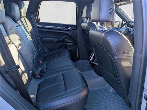 Used 2014 Porsche Cayenne image 20