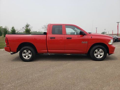 Used 2018 RAM 1500 Express AWD/4WD image 2