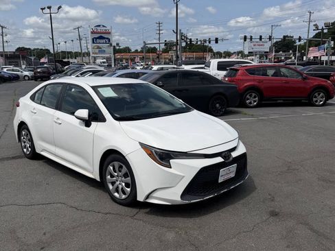 Used 2021 Toyota Corolla LE FWD image 7