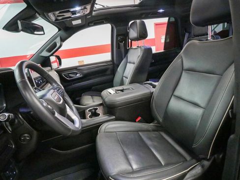 Used 2022 GMC Yukon SLT w/ SLT Premium Package image 11