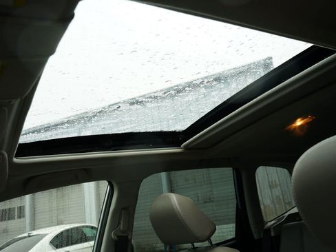 Used 2017 Subaru Forester 2.5i Limited image 14