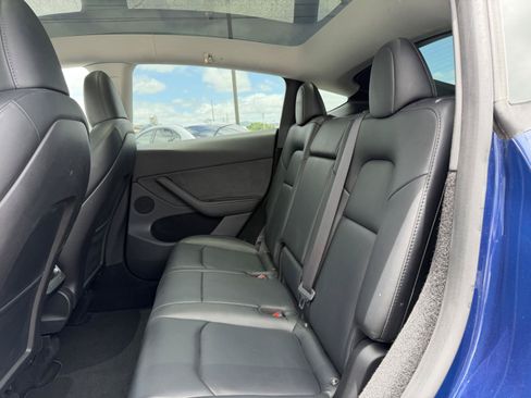 Used 2023 Tesla Model Y AWD image 17
