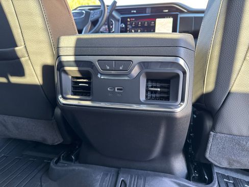 New 2026 GMC Sierra 2500 Denali w/ Denali Reserve Package image 19