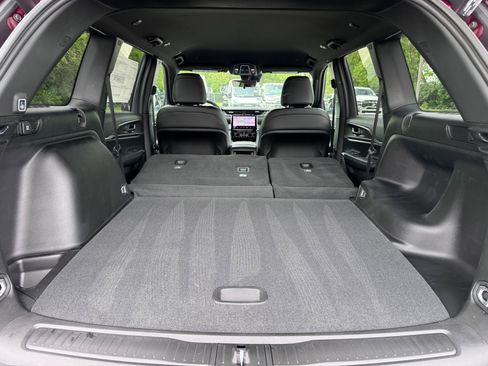 New 2025 Jeep Grand Cherokee Limited w/ Trailer Tow Package image 29