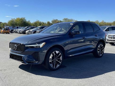 New 2026 Volvo XC60 B5 Plus w/ Protection Package Premier image 25
