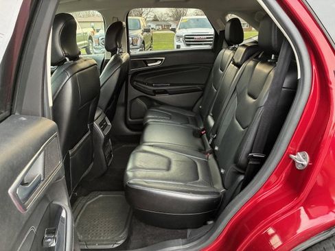 Used 2015 Ford Edge Titanium w/ Technology Package image 12