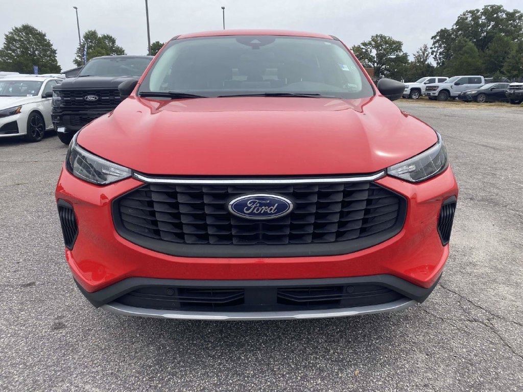 Certified 2024 Ford Escape Active FWD image 2