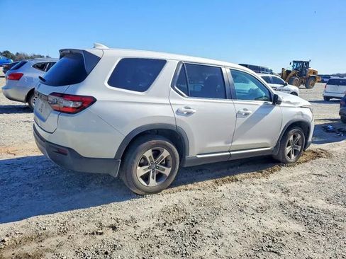 Used 2024 Honda Pilot EX-L image 3