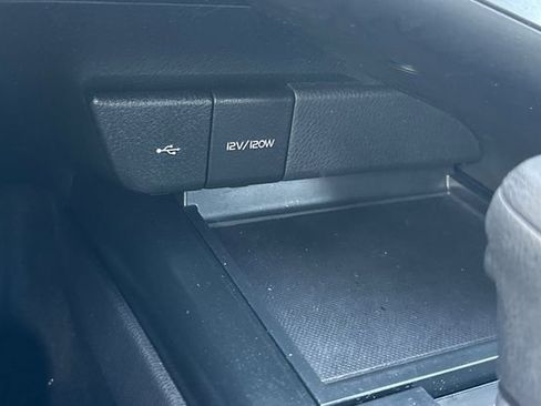 Used 2020 Toyota Camry LE image 32