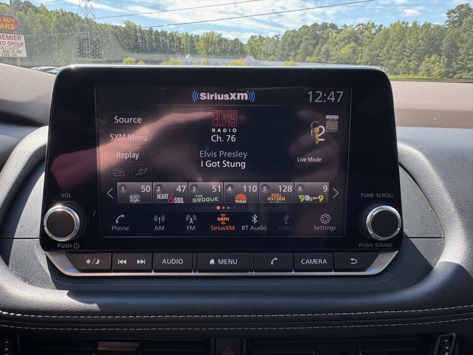 Used 2023 Nissan Rogue SL FWD image 22