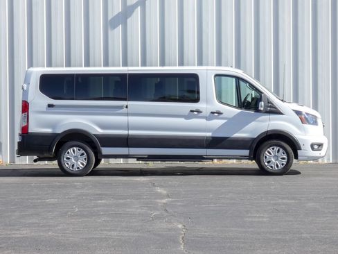 Used 2025 Ford Transit 350 XLT RWD image 2