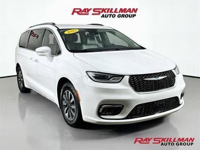 Used 2021 Chrysler Pacifica Touring-L