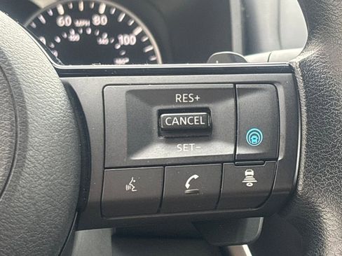 Used 2023 Nissan Rogue SV image 21