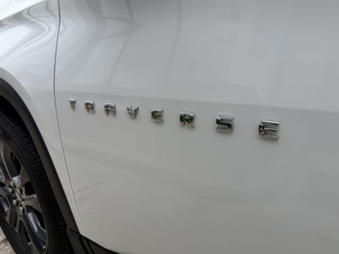 Used 2019 Chevrolet Traverse RS w/ LPO, Floor Liner Package FWD image 16