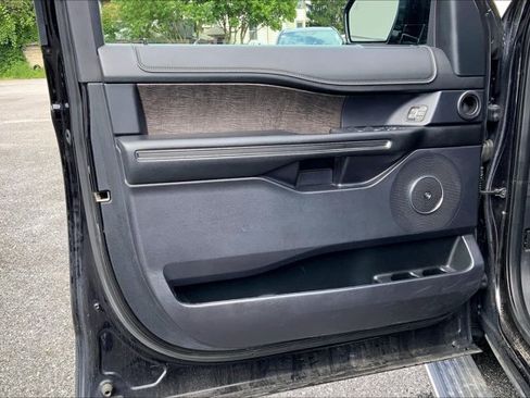 Used 2019 Ford Expedition Limited AWD/4WD image 22