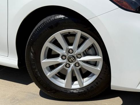Used 2025 Toyota Camry LE w/ Convenience Package FWD image 2