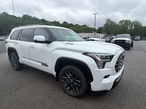 New 2026 Toyota Sequoia Platinum AWD/4WD image 8