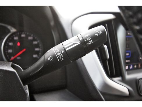 Used 2021 GMC Terrain SLE w/ Driver Convenience Package FWD image 19