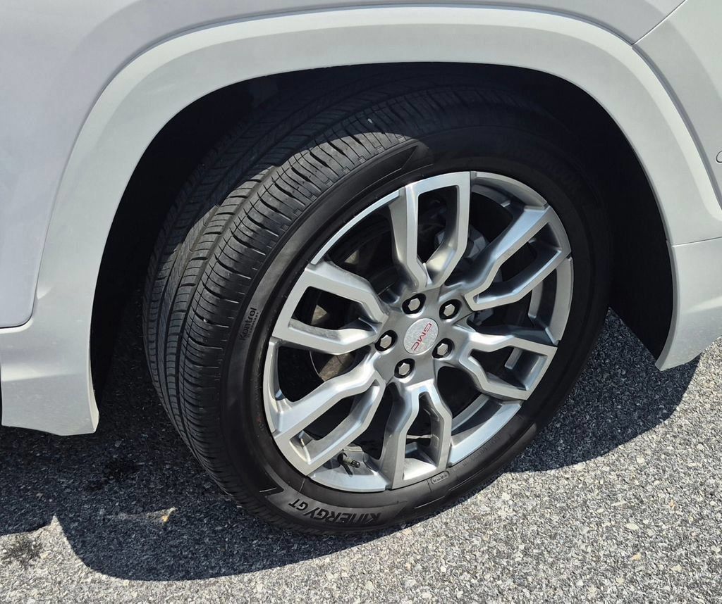 Used 2024 GMC Terrain Denali w/ Denali Premium Package AWD/4WD image 65