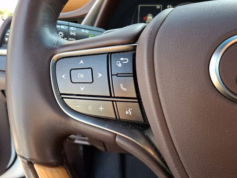 Used 2019 Lexus ES 350 Ultra Luxury image 22