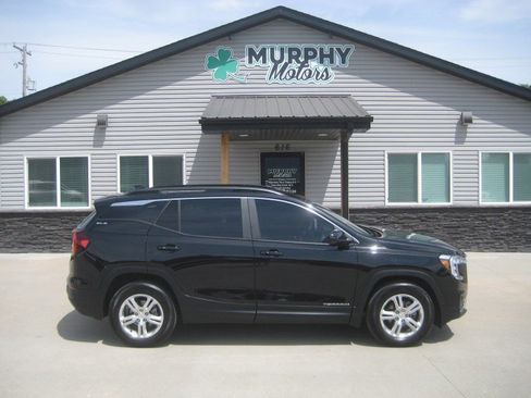 Used 2022 GMC Terrain SLE w/ Driver Convenience Package FWD image 1