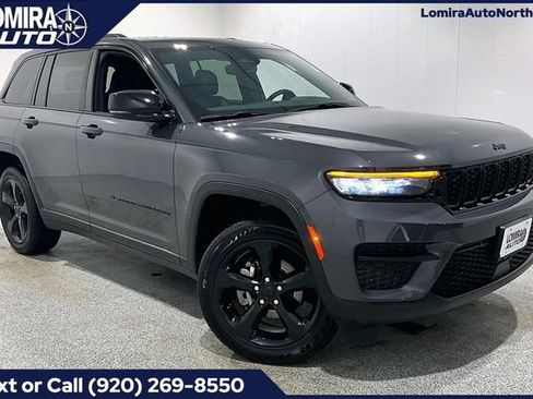 Used 2024 Jeep Grand Cherokee Altitude image 1