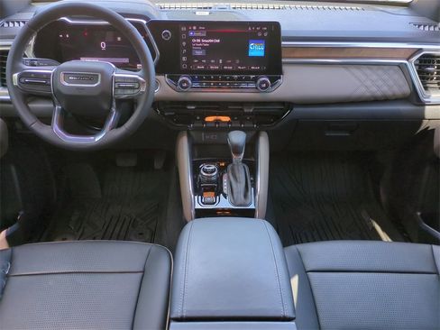 Used 2023 GMC Canyon Denali image 15