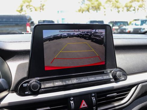 Used 2020 Kia Forte LXS FWD image 24