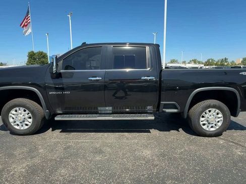 Used 2024 Chevrolet Silverado 2500 LTZ AWD/4WD image 5