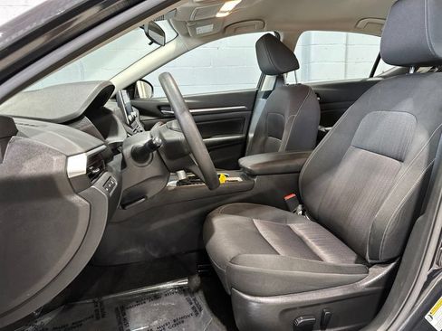 Used 2022 Nissan Altima 2.5 SV FWD image 13
