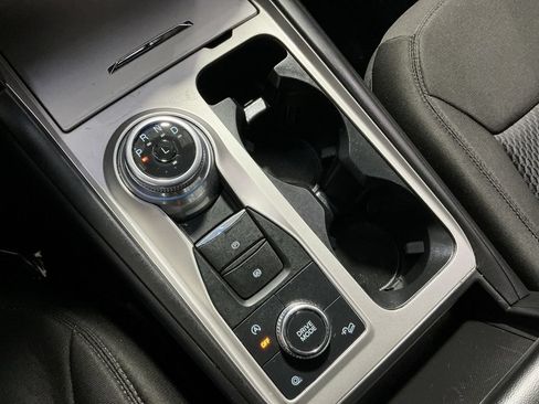 Used 2023 Ford Explorer XLT AWD/4WD image 22