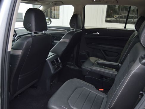 Used 2021 Volkswagen Atlas SEL Premium image 20
