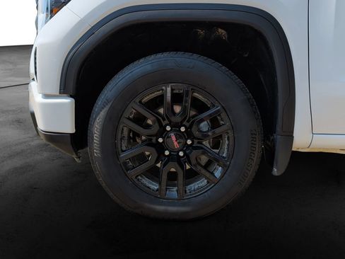 Used 2024 GMC Sierra 1500 Elevation AWD/4WD image 9