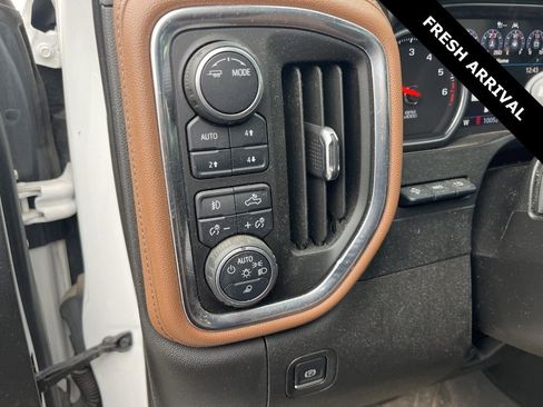 Used 2021 Chevrolet Silverado 1500 High Country w/ Technology Package image 8