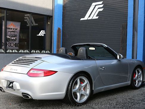Used 2009 Porsche 911 Carrera RWD image 6