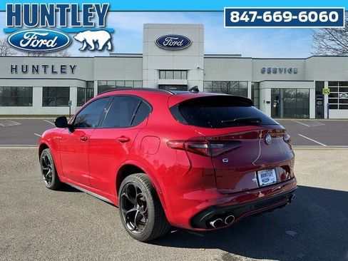 Used 2022 Alfa Romeo Stelvio Quadrifoglio w/ Active Assist Plus Package AWD/4WD image 6