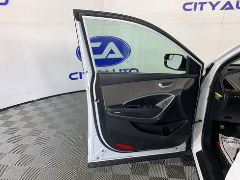 Used 2018 Hyundai Santa Fe Sport FWD image 13