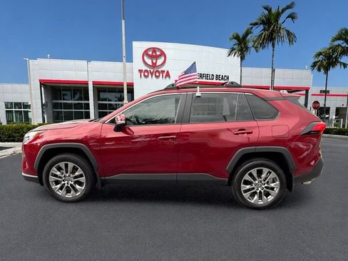 Used 2025 Toyota RAV4 XLE Premium FWD image 4