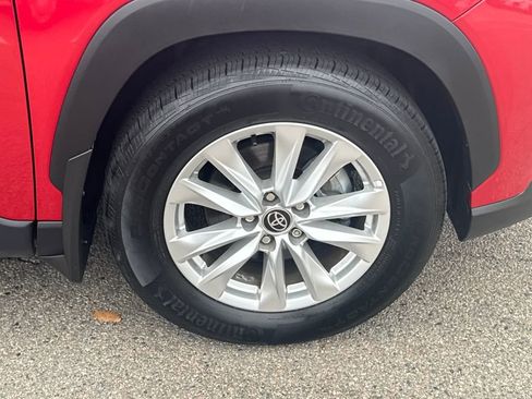 Used 2022 Toyota Corolla Cross LE image 41