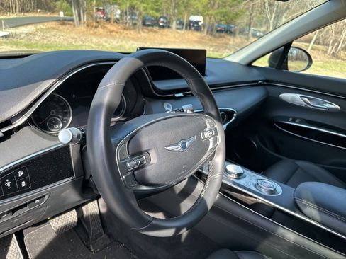 Used 2025 Genesis GV70 2.5T AWD/4WD image 9