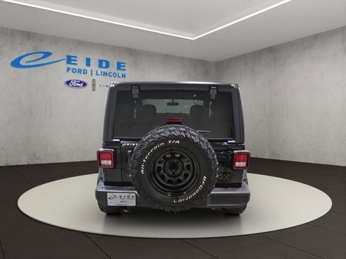 Used 2020 Jeep Wrangler Sport image 7