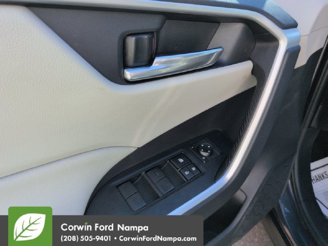 Used 2019 Toyota RAV4 XLE w/ Convenience Package AWD/4WD image 11