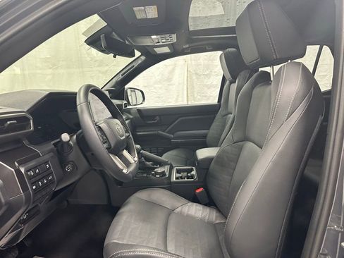 Used 2025 Toyota 4Runner TRD Off-Road Premium w/ Tow Technology Package image 14