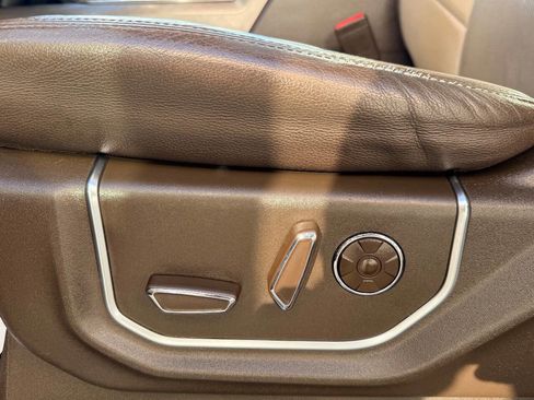 Used 2019 Ford F450 Limited image 19