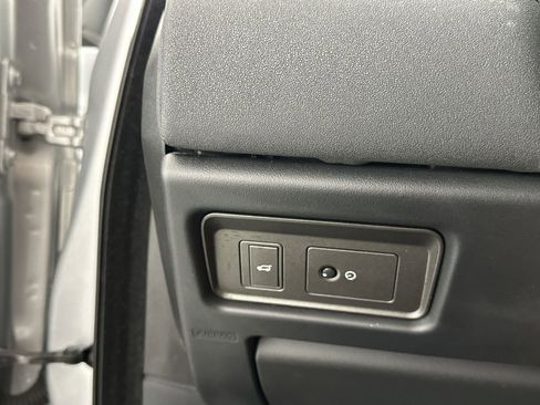 Used 2017 Land Rover Range Rover Evoque SE AWD/4WD image 18