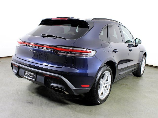 Certified 2023 Porsche Macan AWD/4WD image 7