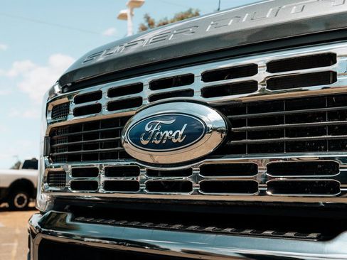Used 2025 Ford F250 XLT AWD/4WD image 10